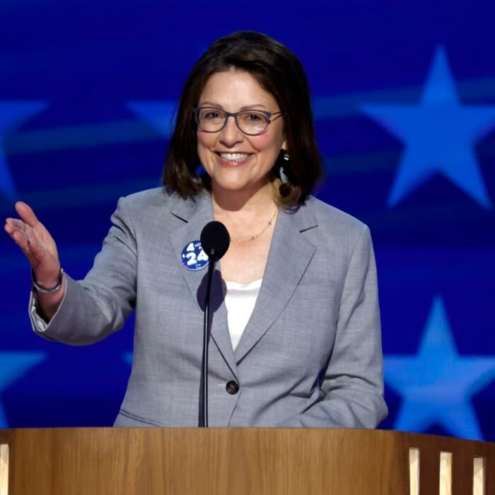 Democrats See Midterm Edge as Economic Woes Cloud Trump Approval