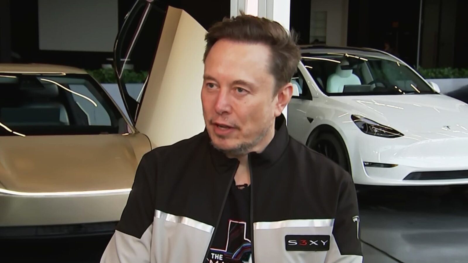 Tesla Shares Drop on Weak Earnings Despite Revenue Beat