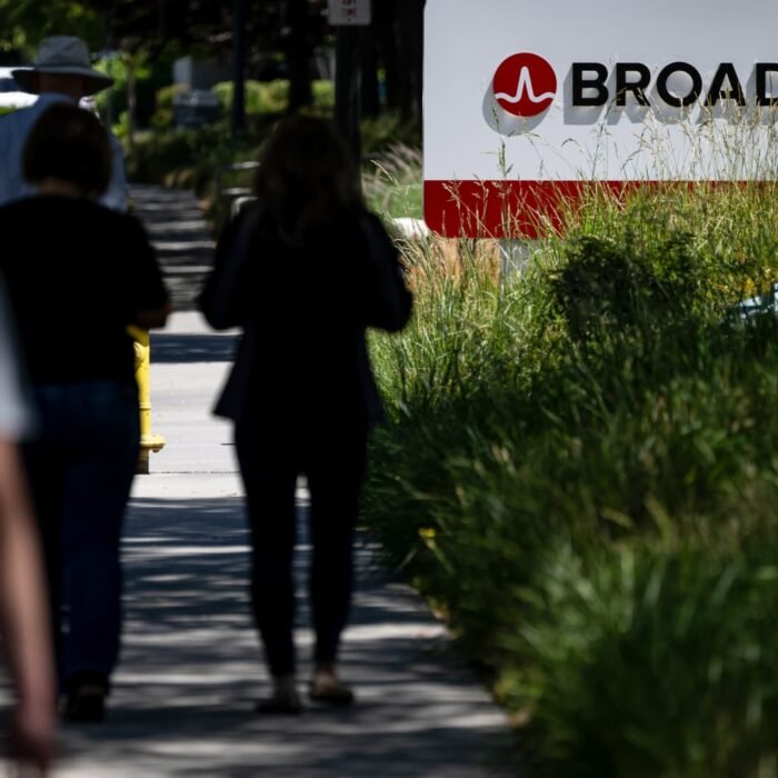 Wall Street Analysts See Long-Term Growth in CrowdStrike, AST SpaceMobile, and Broadcom