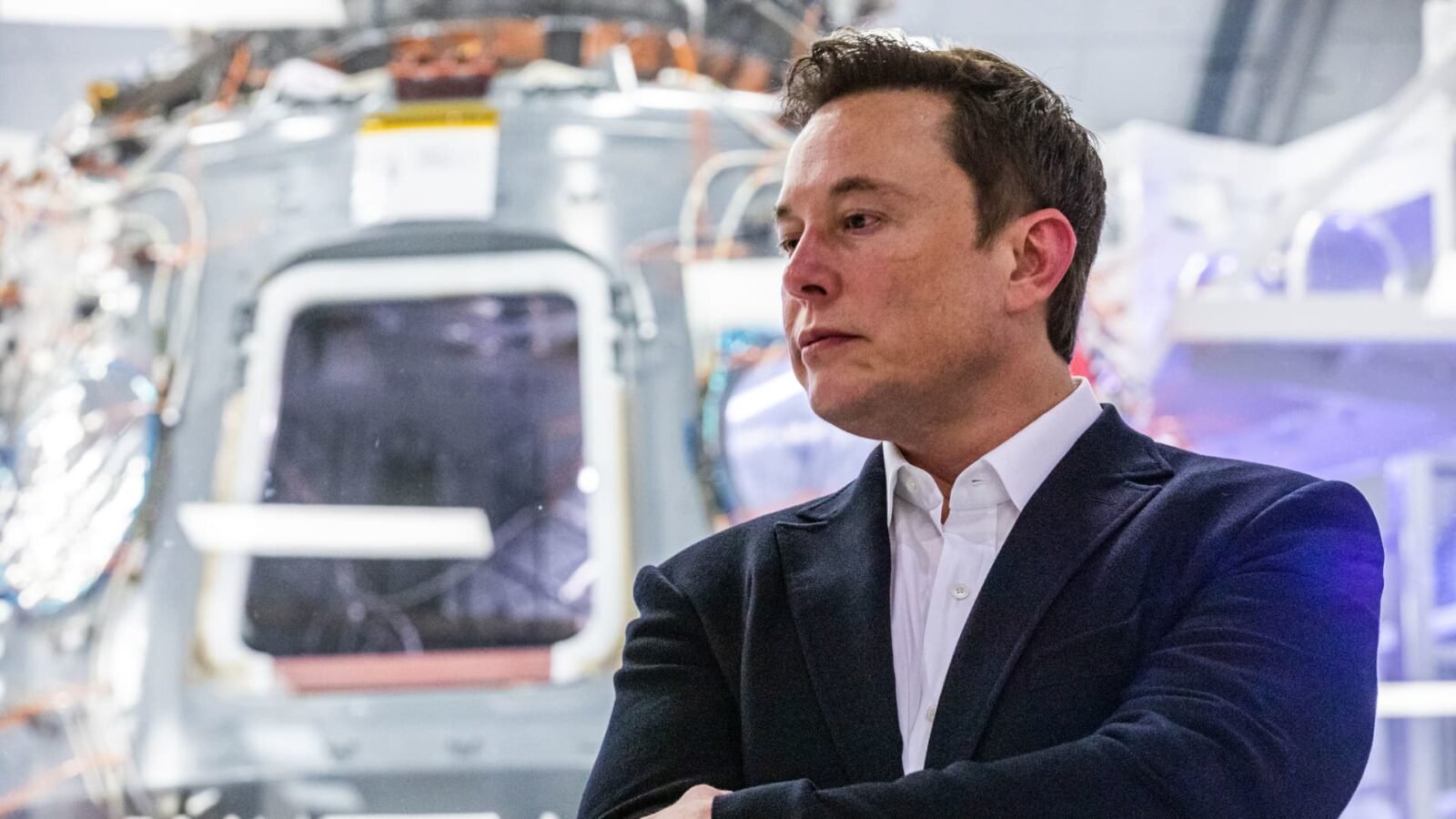 Tesla and SpaceX Shares Tumble as Musk's Wealth Takes $130 Billion Hit