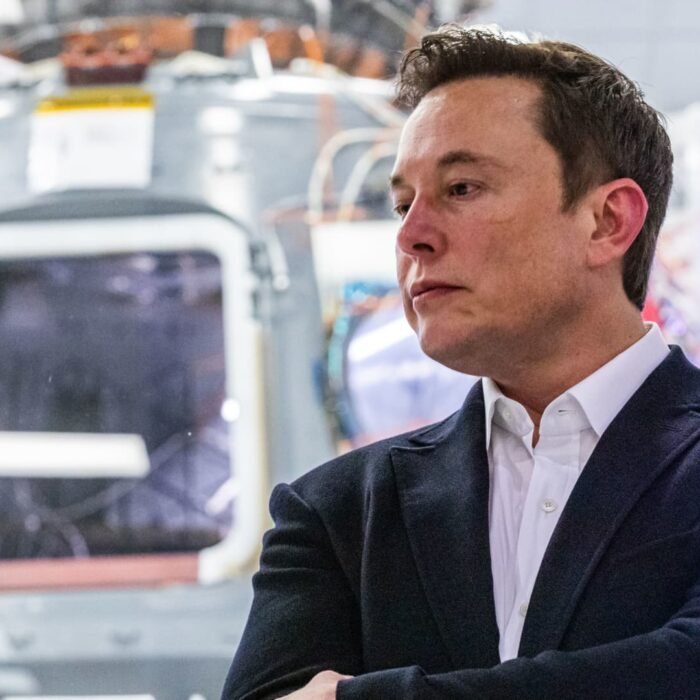 Tesla and SpaceX Shares Tumble as Musk's Wealth Takes $130 Billion Hit