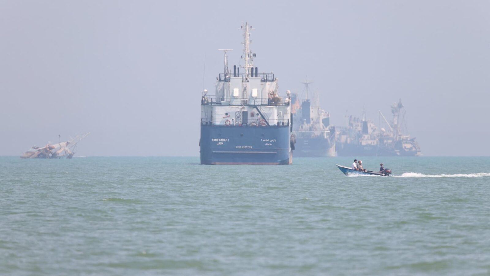 Oil Tankers Face Attacks on Multiple Fronts as Middle East, Black Sea Conflicts Escalate