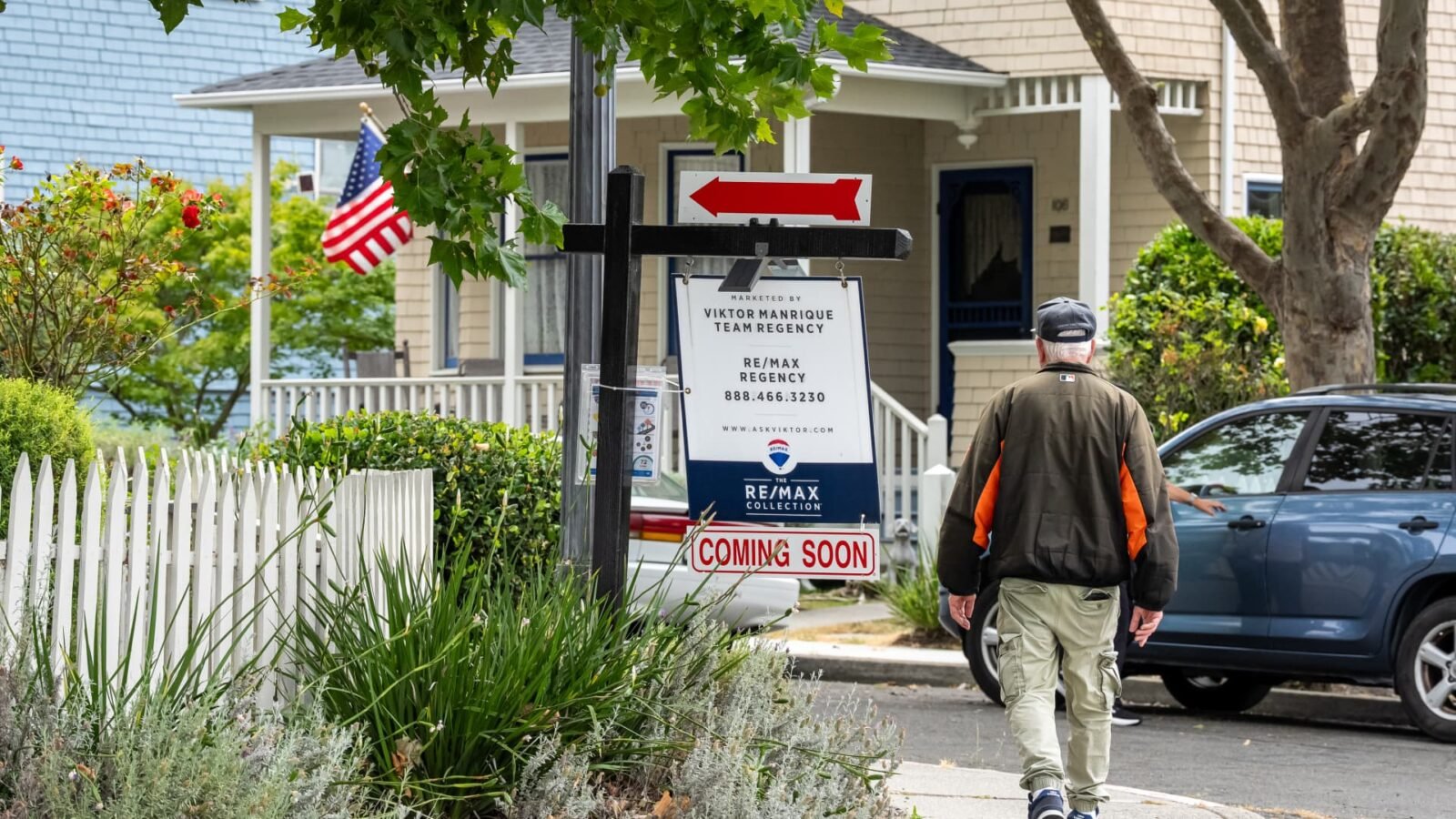 Mortgage Rates Climb to Highest Level Since August as Buyers Return