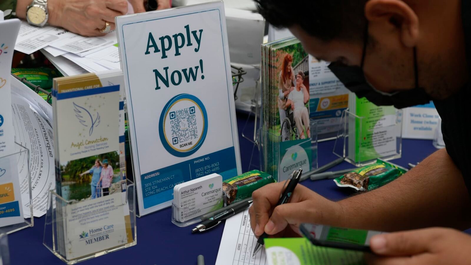 Private Sector Adds 98,000 Jobs in June, Missing Forecasts as Hiring Slows