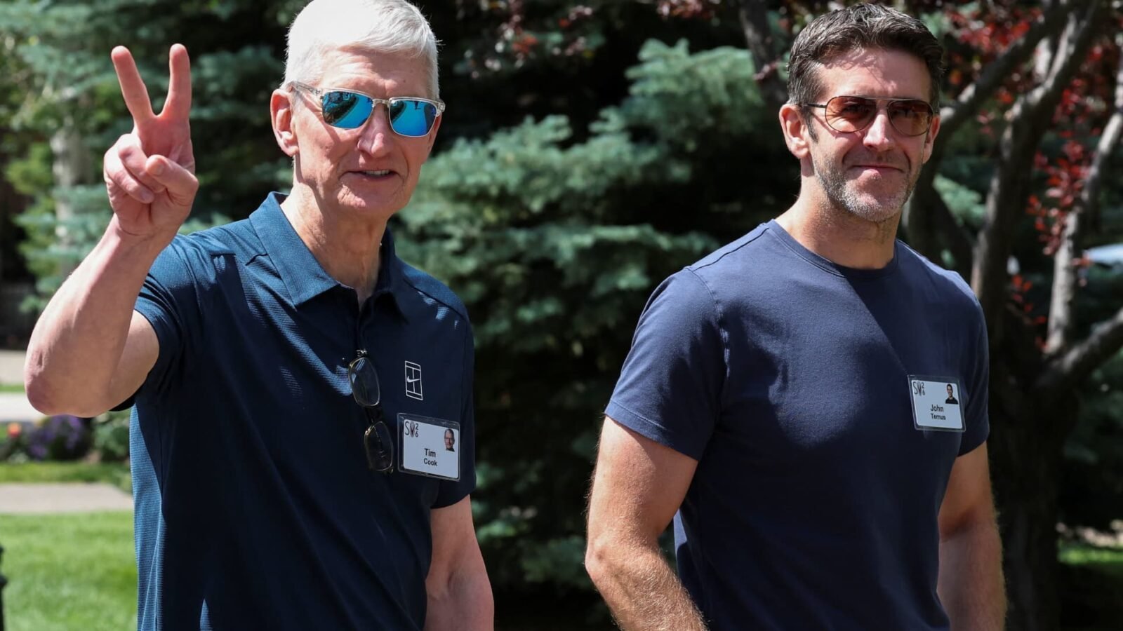 Apple Hits $5 Trillion Market Cap for First Time