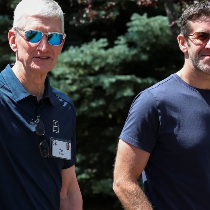 Apple Hits $5 Trillion Market Cap for First Time