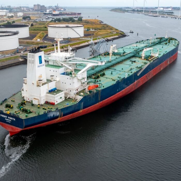 Oil Prices Jump on Trump Threat to Strike Iran Infrastructure
