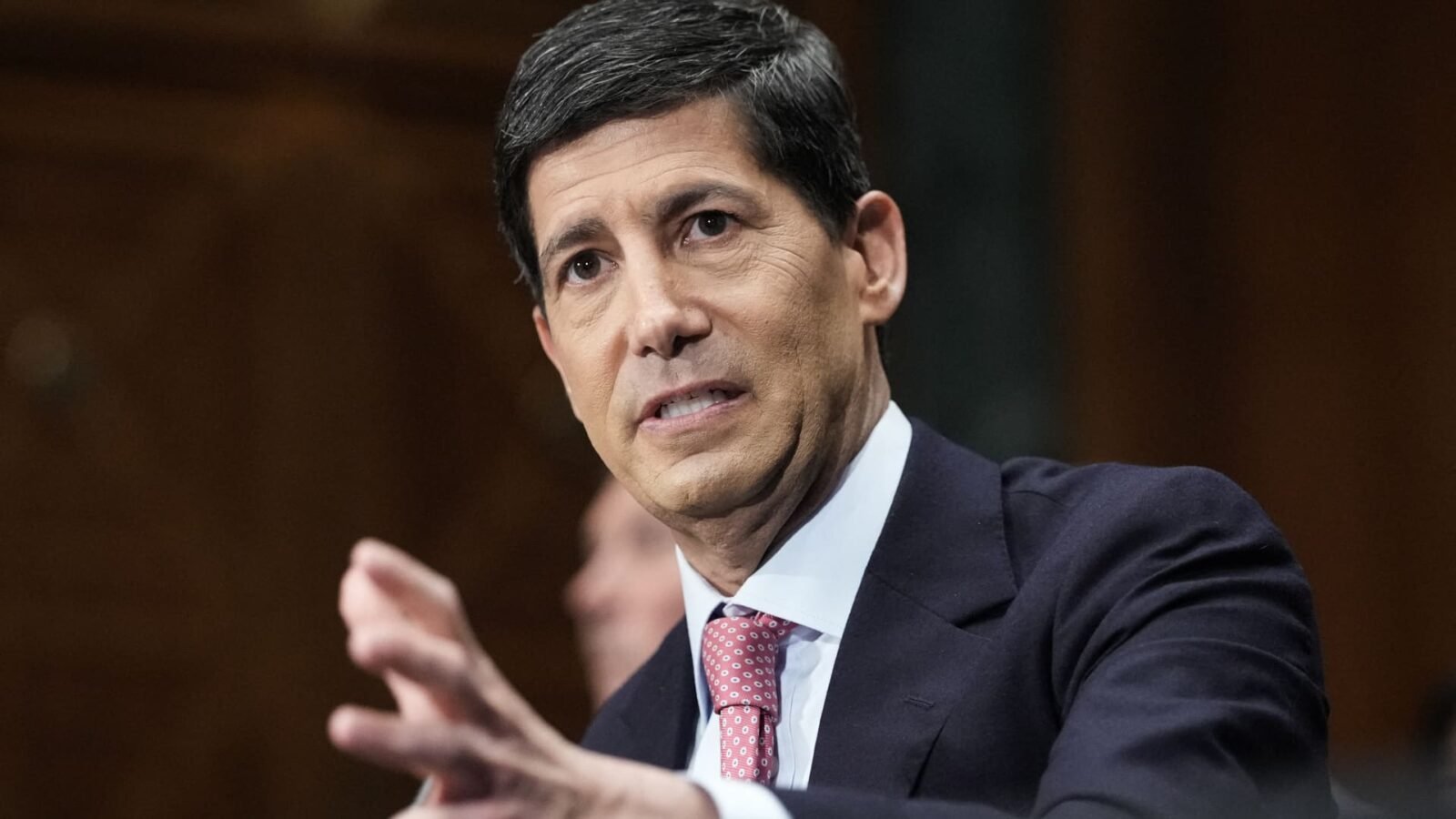 Fed Chair Kevin Warsh Expected to Hold Rates Steady Despite Divided Committee