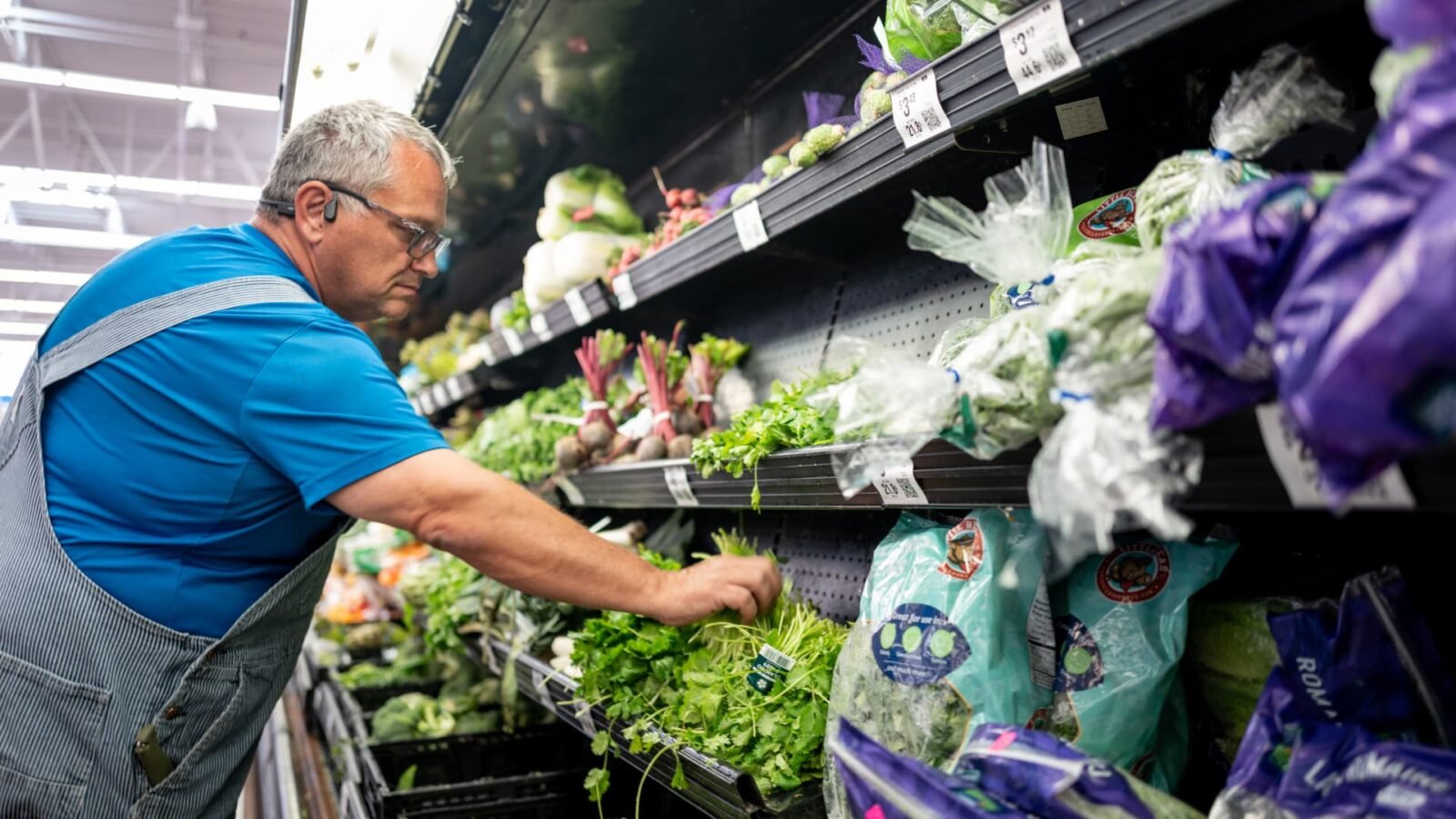 Cyclospora Outbreak Tied to Shredded Lettuce Spreads to Nine States