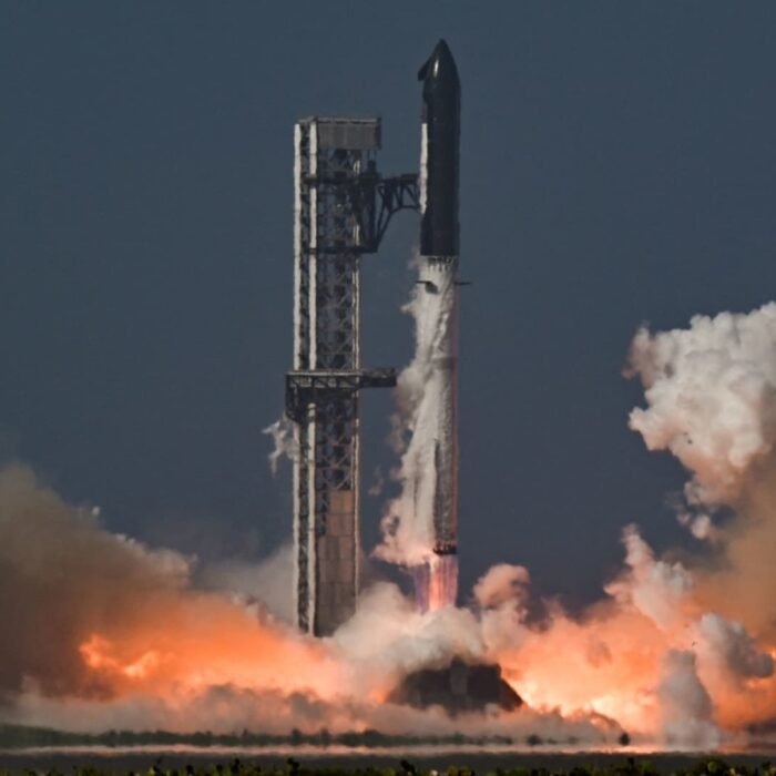 SpaceX Launches Starship Test Flight as Stock Slumps From Peak