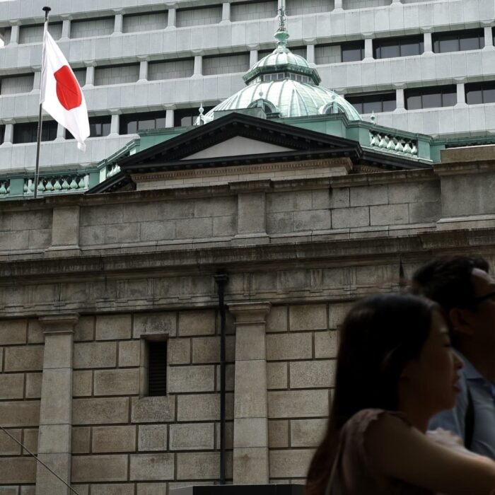 Bank of Japan Holds Rates at 1% Despite Underlying Inflation Concerns