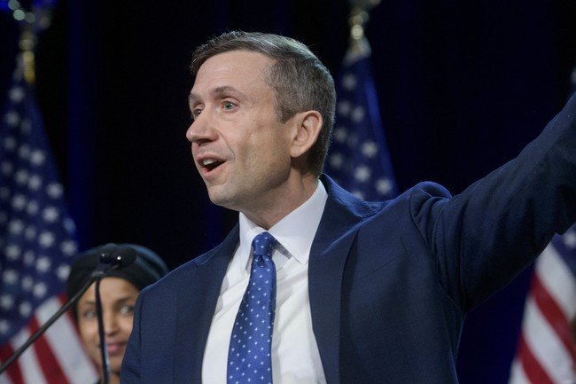 Democratic National Committee Faces Financial Crisis and Leadership Turmoil Ahead of Midterms