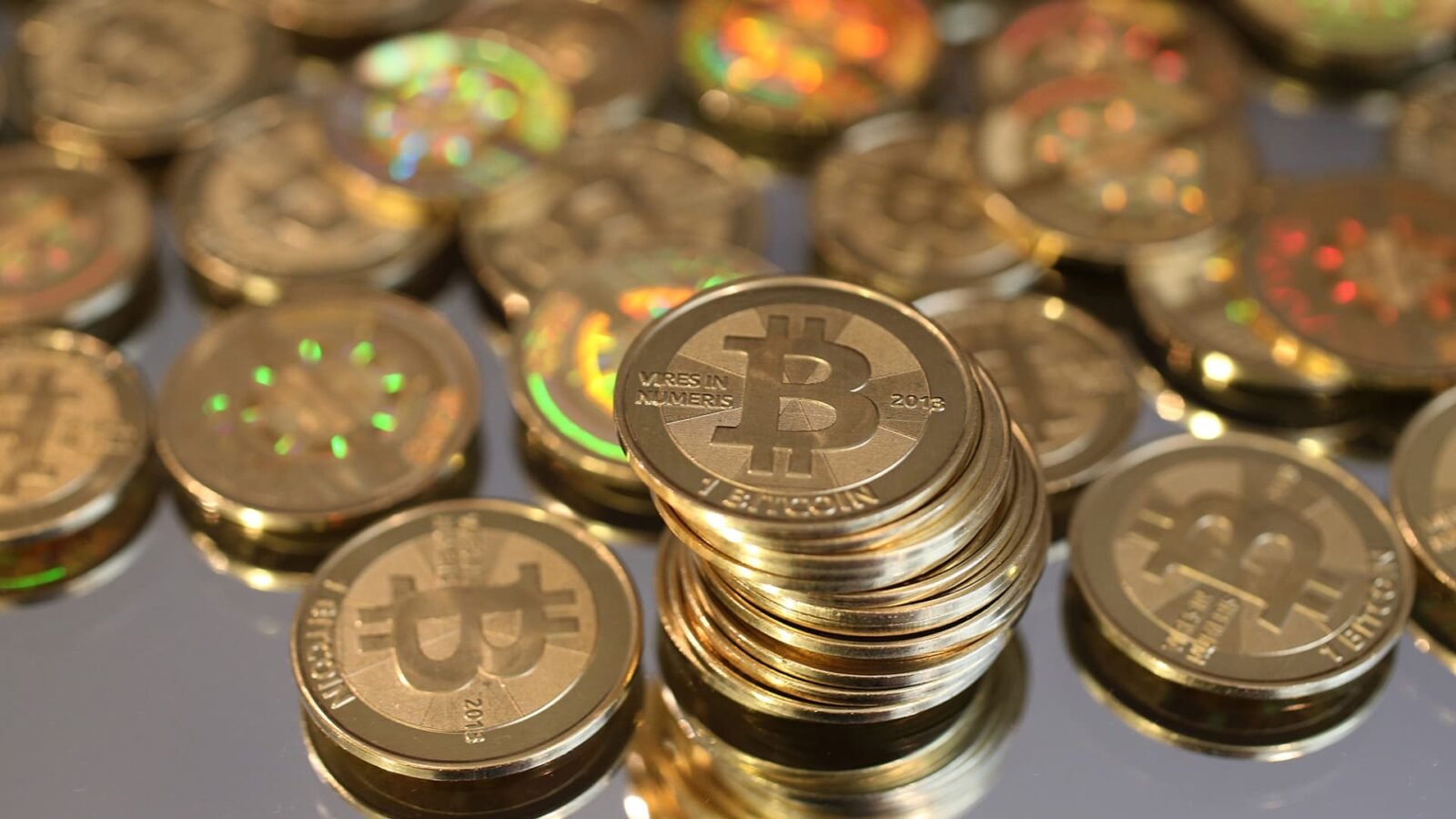 Bitcoin heads for 20% weekly gain as macro tailwinds and short squeeze fuel rally