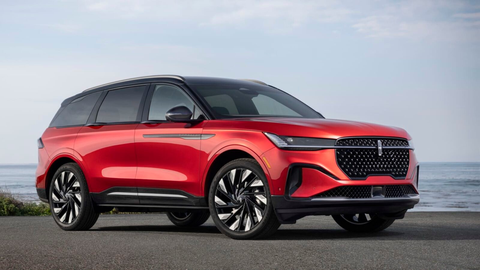 Ford to boost U.S. production of Lincoln vehicles by 2030, ending China imports