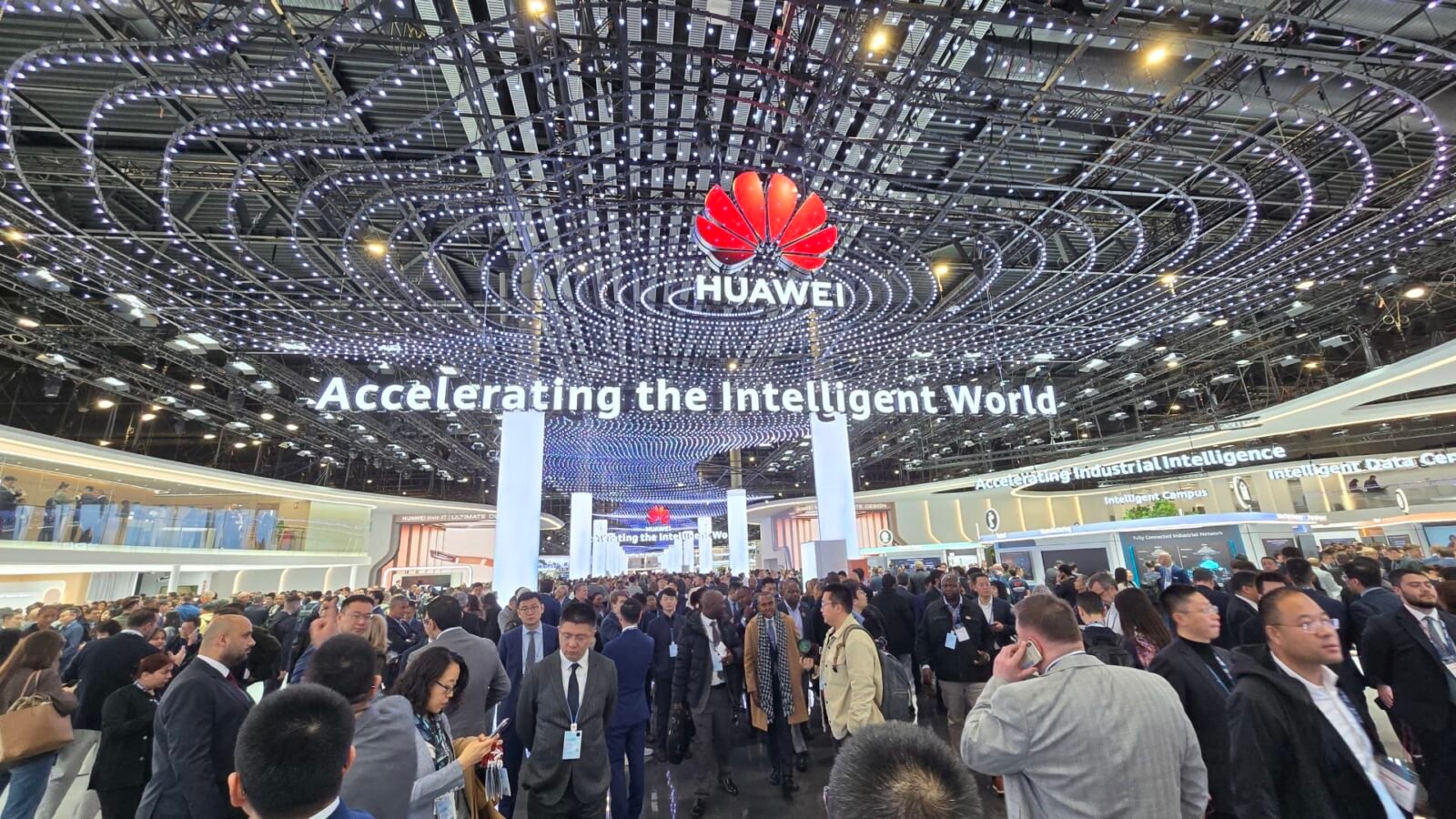 HP signs multi-year WiFi patent licensing deal with blacklisted Huawei