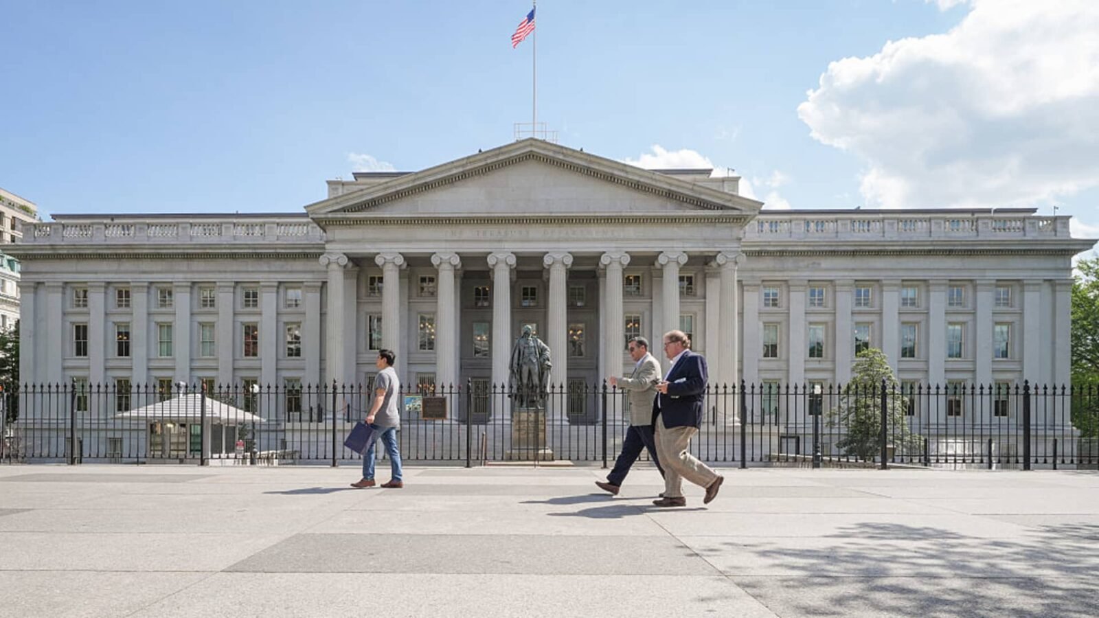 U.S. budget deficit hits $432 billion in July, highest in over five years