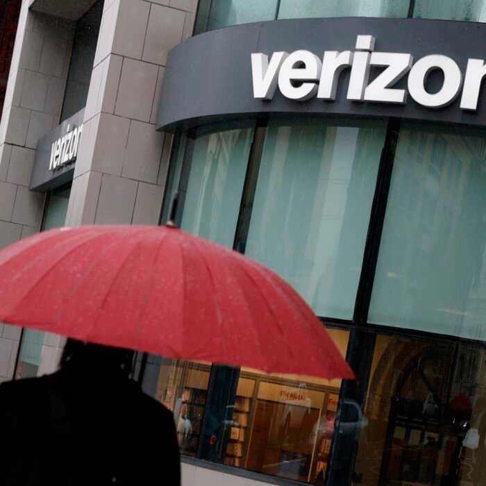 Verizon Wireless Outage Hits Thousands of Customers Across U.S.