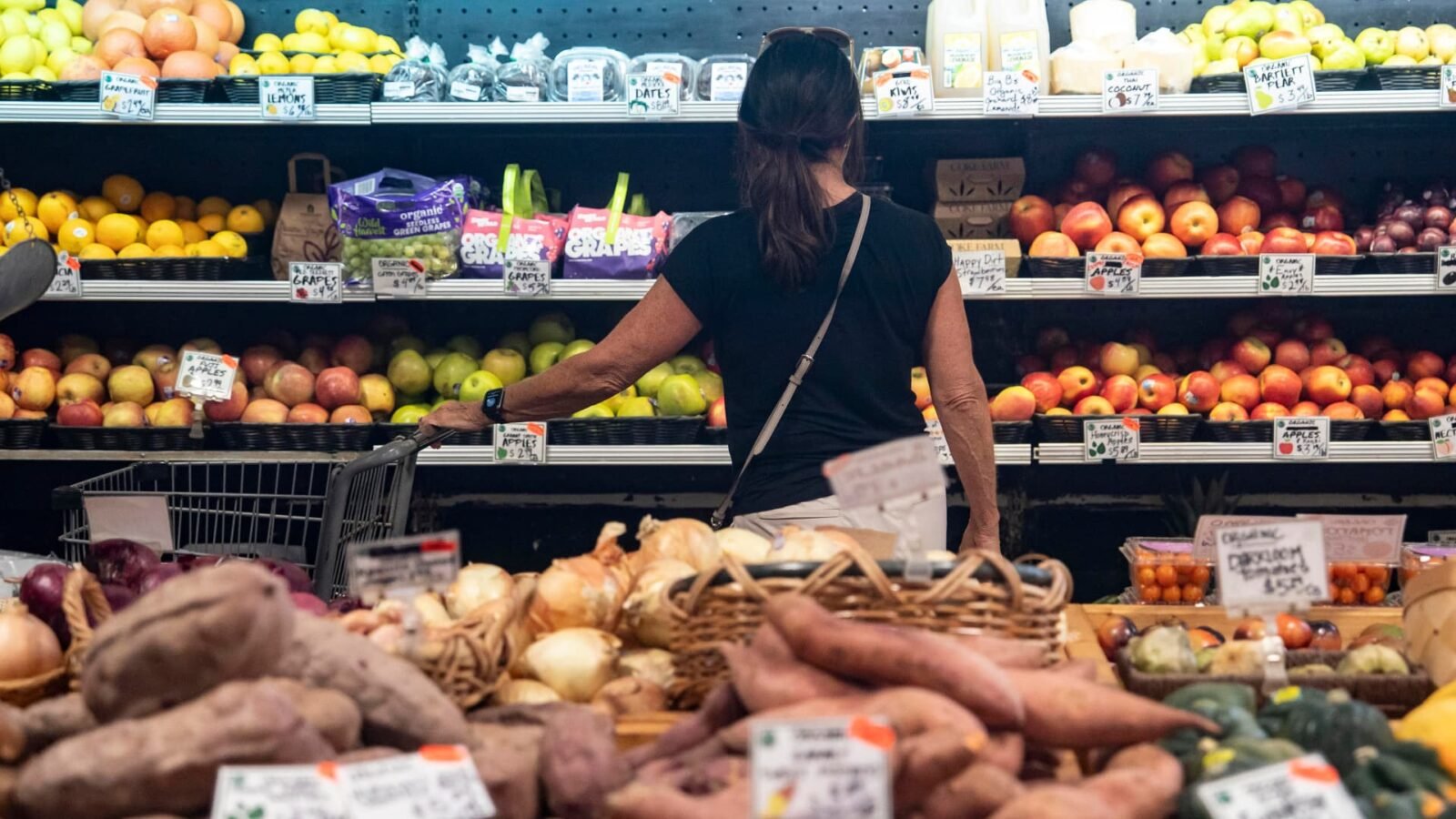 July CPI cools to 0.1% monthly gain, easing pressure on Fed to hike in September