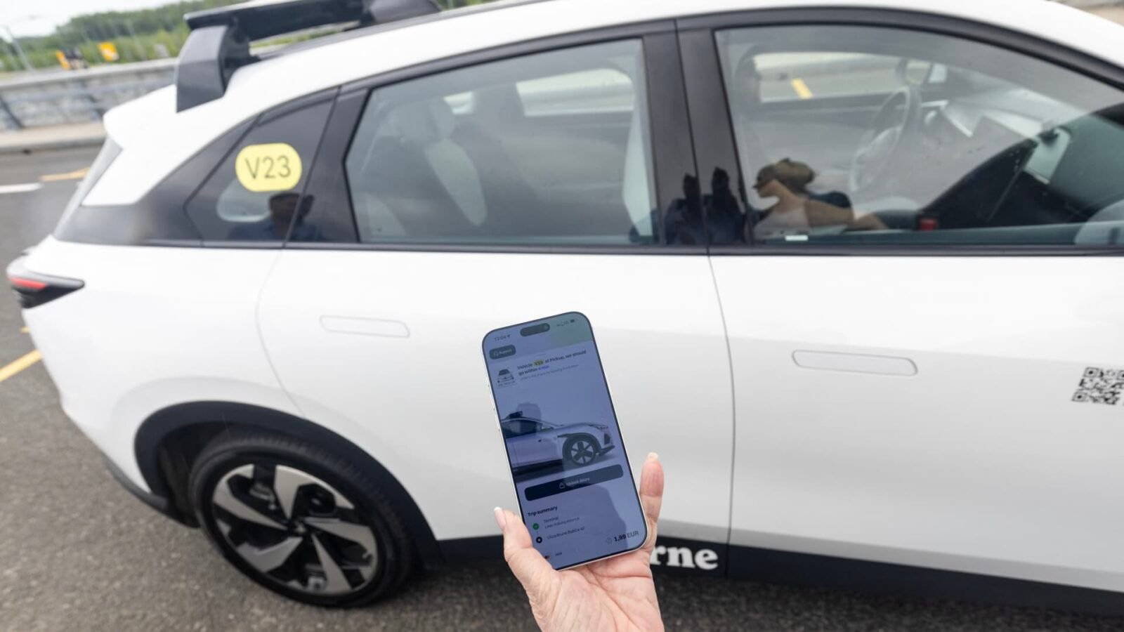 Uber partners with China's Pony.ai to bring 2,000 robotaxis to Europe