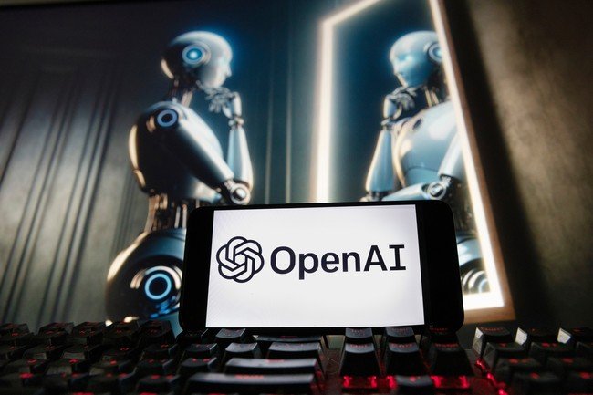 Tech Leaders Claim AI Singularity Is Near, but Reality May Not Match the Hype
