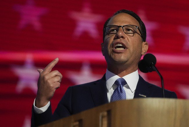 RFK Accuses Shapiro of ‘Gaslighting’ Over Vaccine Fetal Tissue Claims