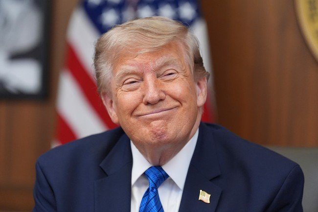 Democrats' Anti-Trump Strategy for 2026 Midterms May Backfire, Analysts Warn