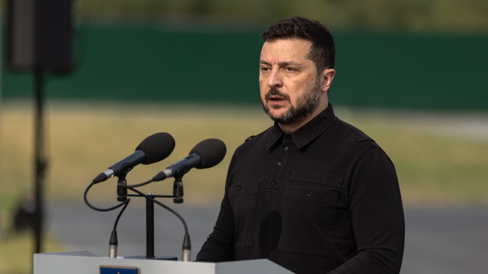 Zelenskyy warns airlines to avoid Russian airspace as drone war escalates