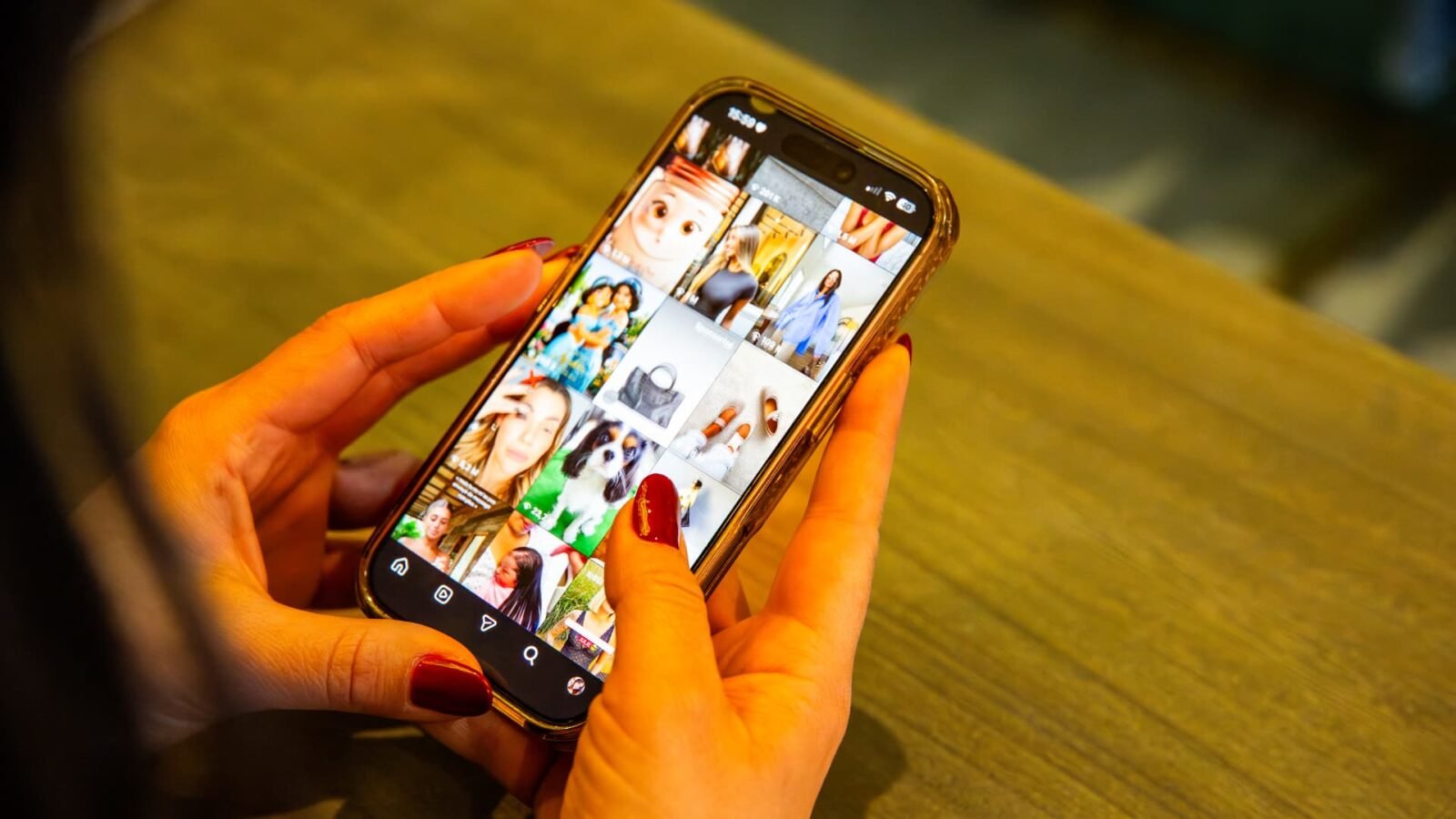 Australia proposes letting social media users opt out of algorithmic feeds